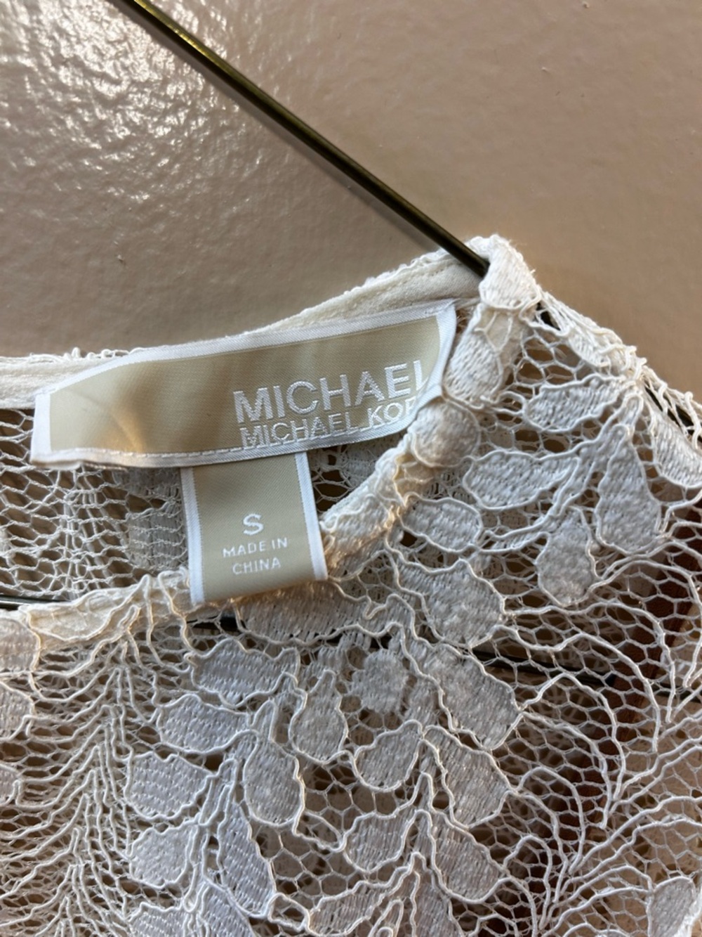 MICHAEL Michael Kors White Floral Lace Bell-Sleeve Blouse - Picture 4 of 7